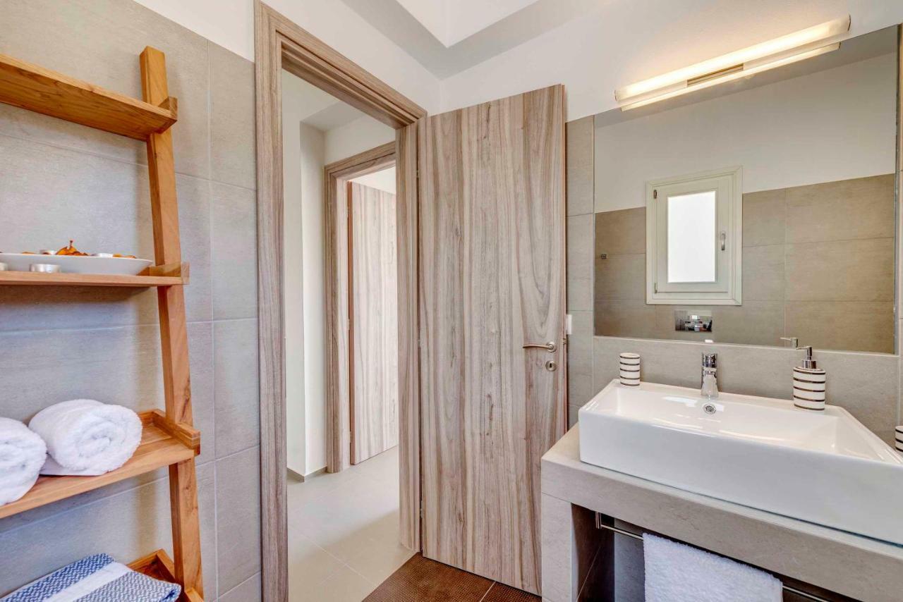 Villa Alba In Syros With Private Jacuzzi Azolimnos Exterior foto