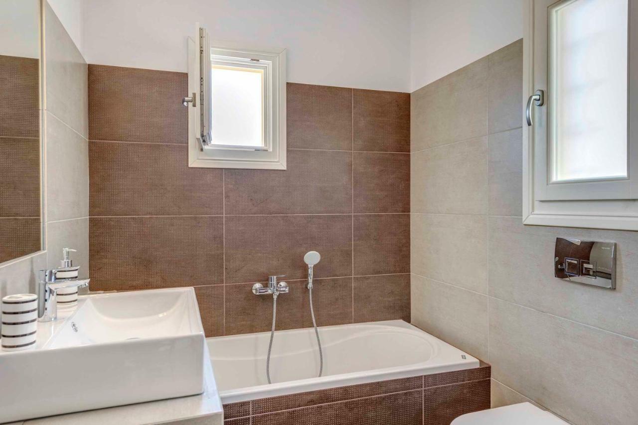 Villa Alba In Syros With Private Jacuzzi Azolimnos Exterior foto